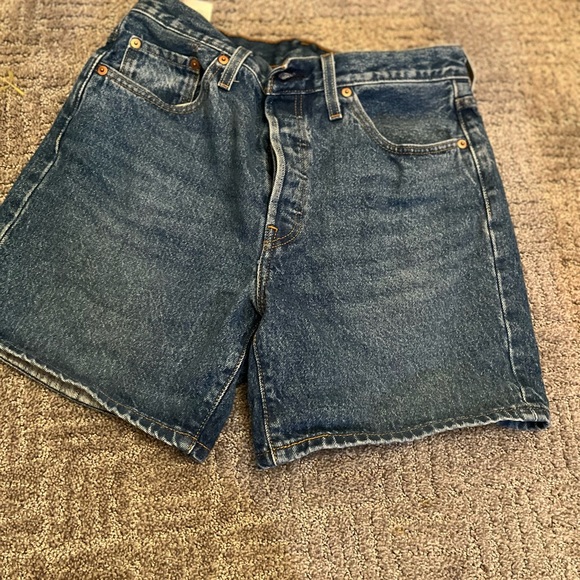 501 Levi High Rise Shorts - Picture 4 of 5